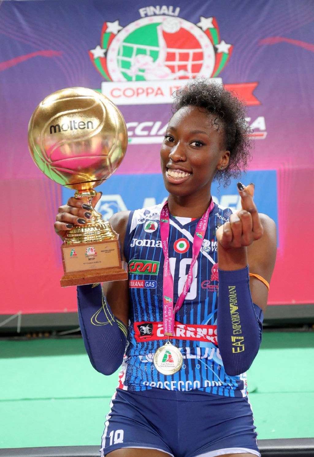 武汉三镇迎意大利杯关键赛;今晚内部沟通;更衣室稳定;赛季目标并未改变 武汉三镇迎意大利杯关键赛;今晚内部沟通;更衣室稳定;赛季目标并未改变