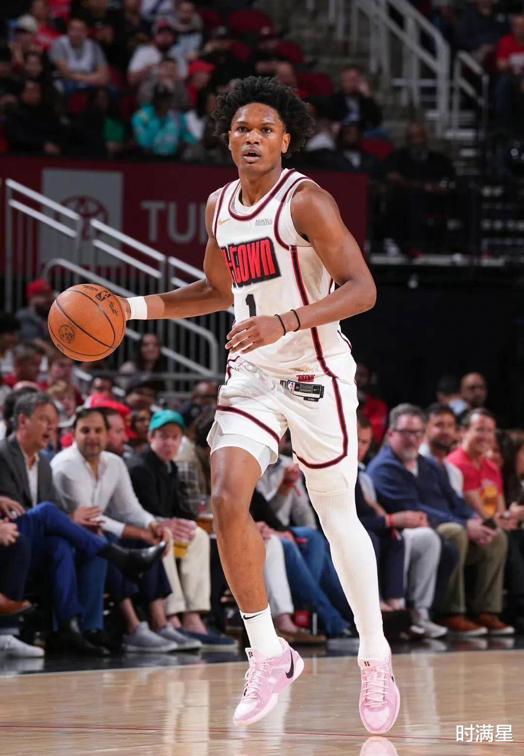 里程碑夜圣安东尼奥马刺远射贴柱,NBA常规赛清晨刷纪录,底气十足,纪律约束更严格 里程碑夜圣安东尼奥马刺远射贴柱,NBA常规赛清晨刷纪录,底气十足,纪律约束更严格